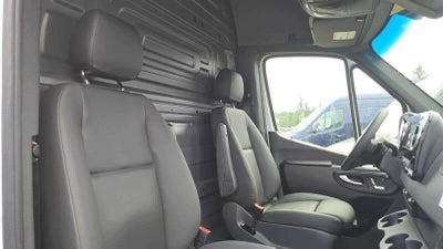 2026 Mercedes-Benz Sprinter 2500 Standard Roof I4 Diesel 144 RWD