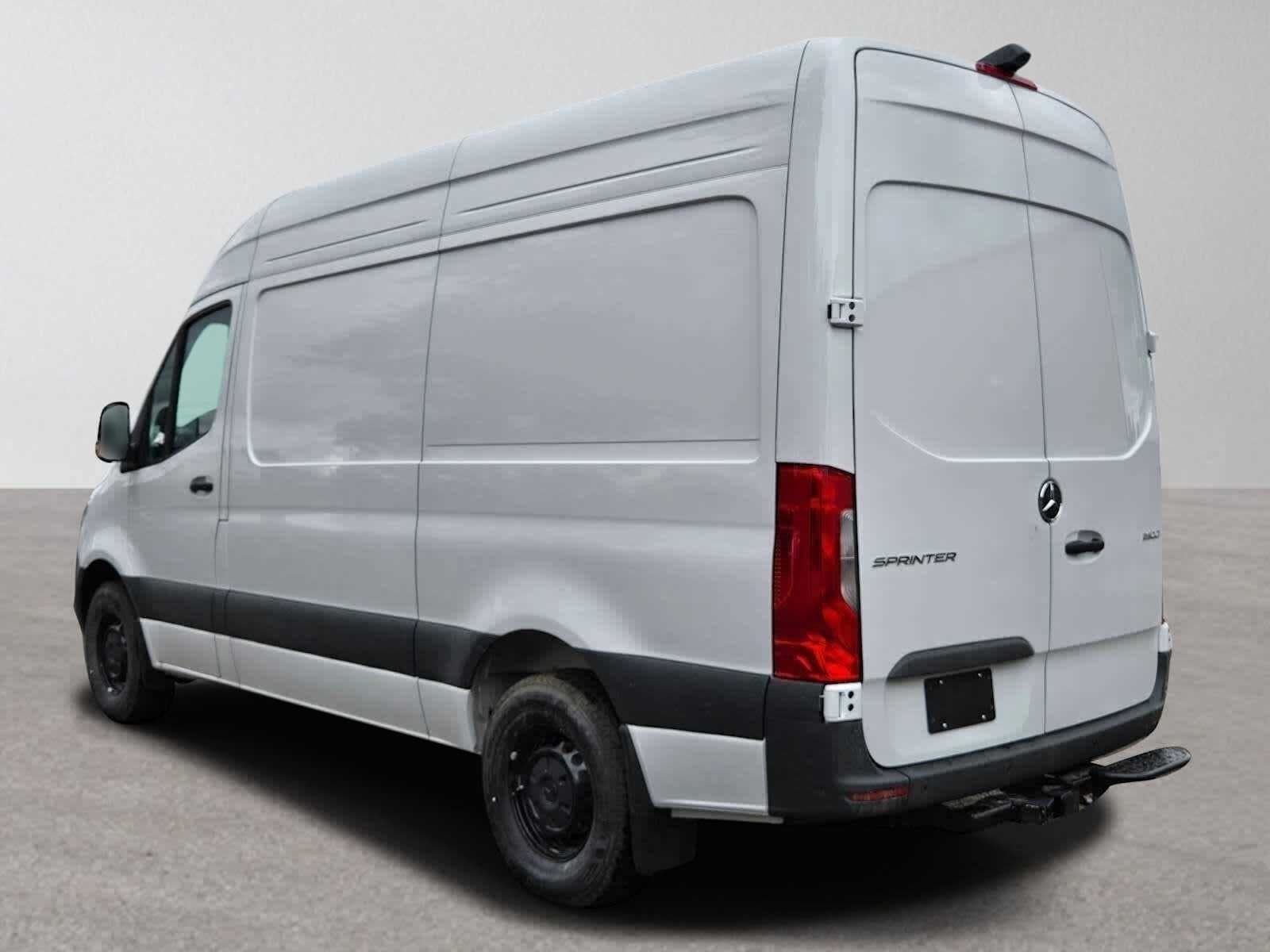 2026 Mercedes-Benz Sprinter 2500 Standard Roof I4 Diesel 144 RWD