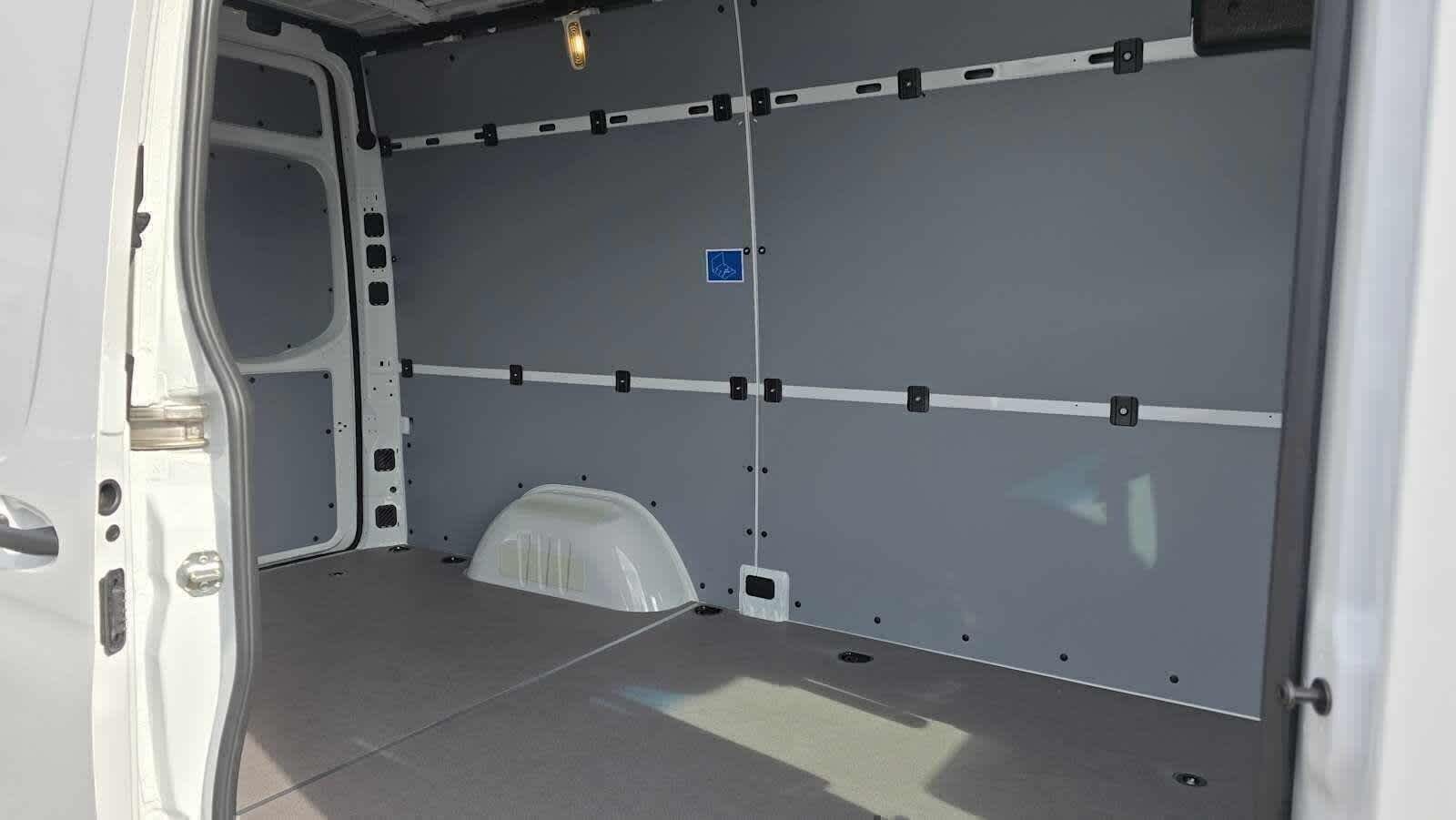 2026 Mercedes-Benz Sprinter 2500 Standard Roof I4 Diesel 144 RWD