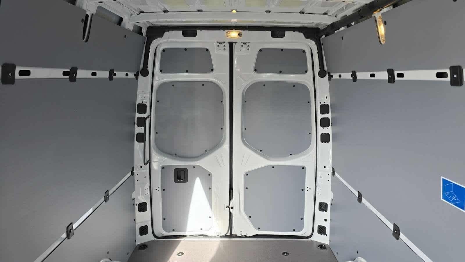 2026 Mercedes-Benz Sprinter 2500 Standard Roof I4 Diesel 144 RWD