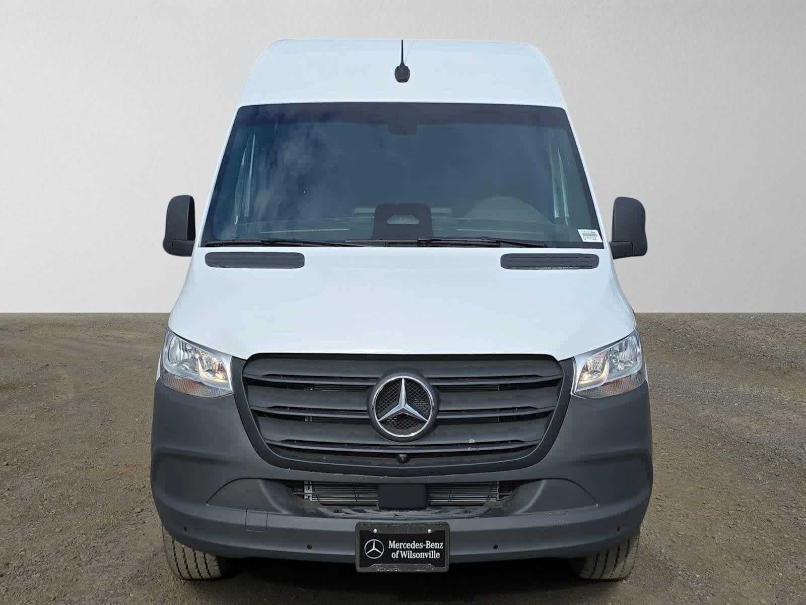 2026 Mercedes-Benz Sprinter 2500 Standard Roof I4 Diesel 144 RWD
