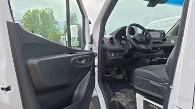 2026 Mercedes-Benz Sprinter 2500 Standard Roof I4 Diesel 144 RWD