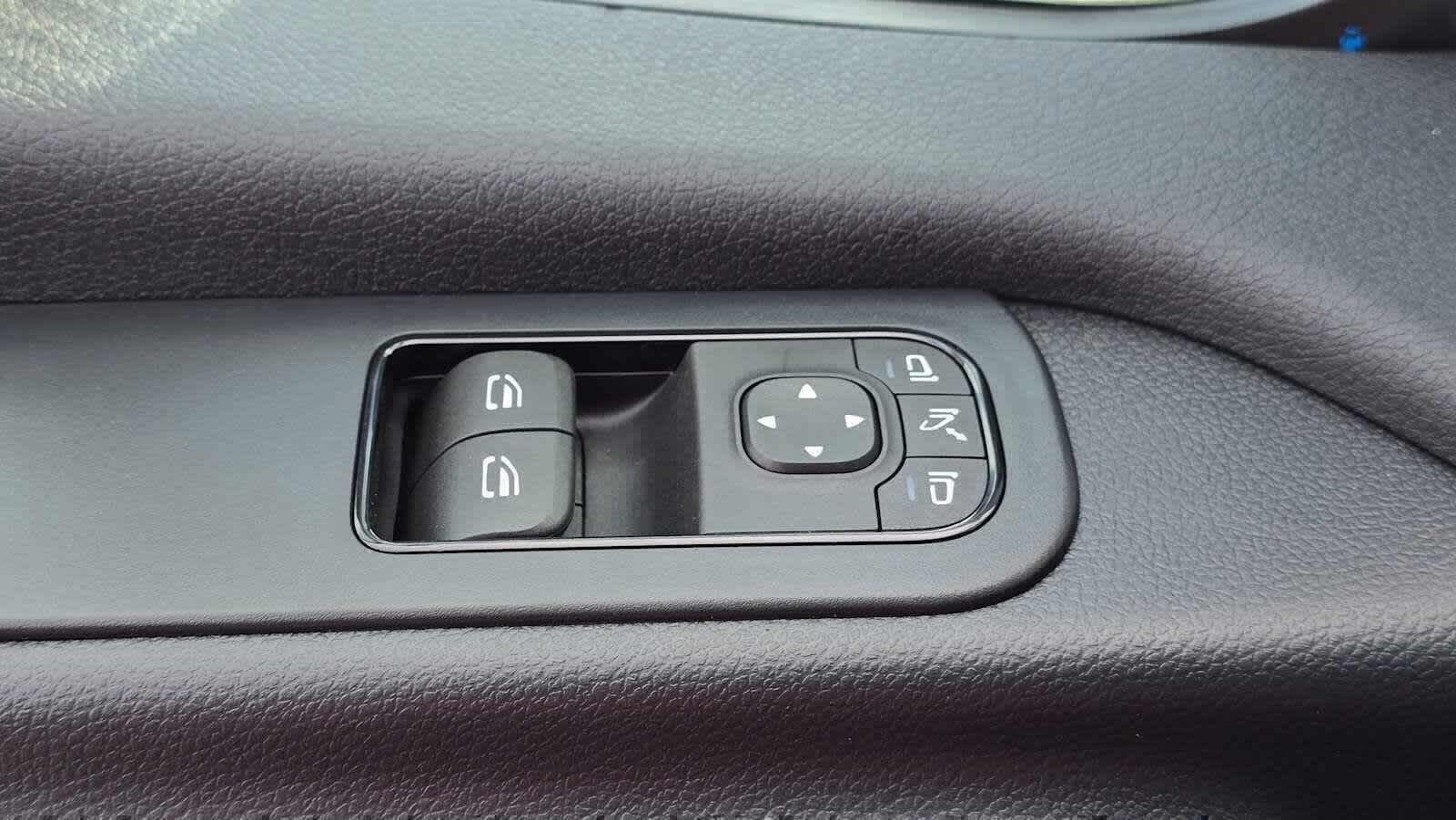 2026 Mercedes-Benz Sprinter 2500 Standard Roof I4 Diesel 144 RWD