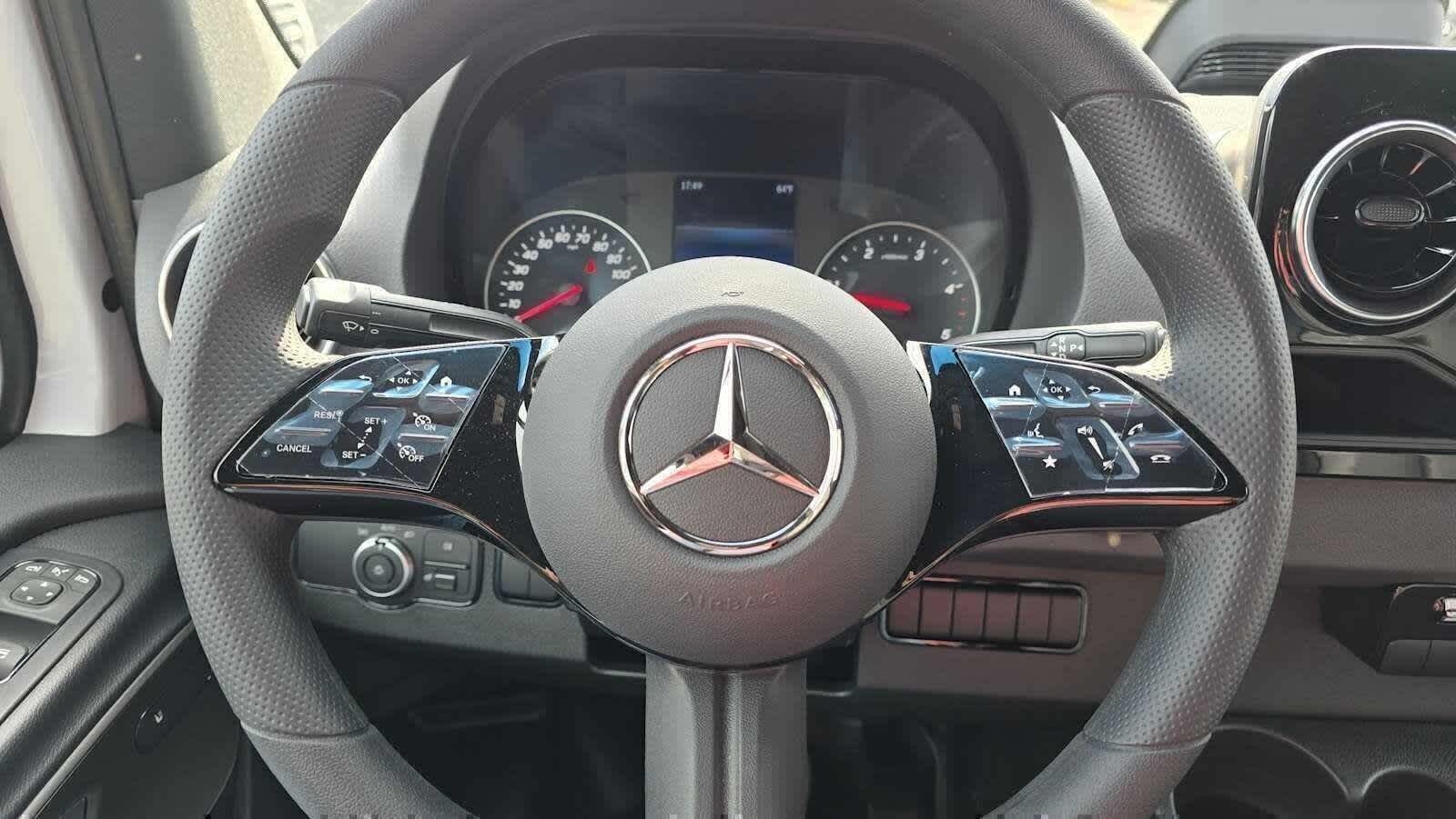 2026 Mercedes-Benz Sprinter 2500 Standard Roof I4 Diesel 144 RWD
