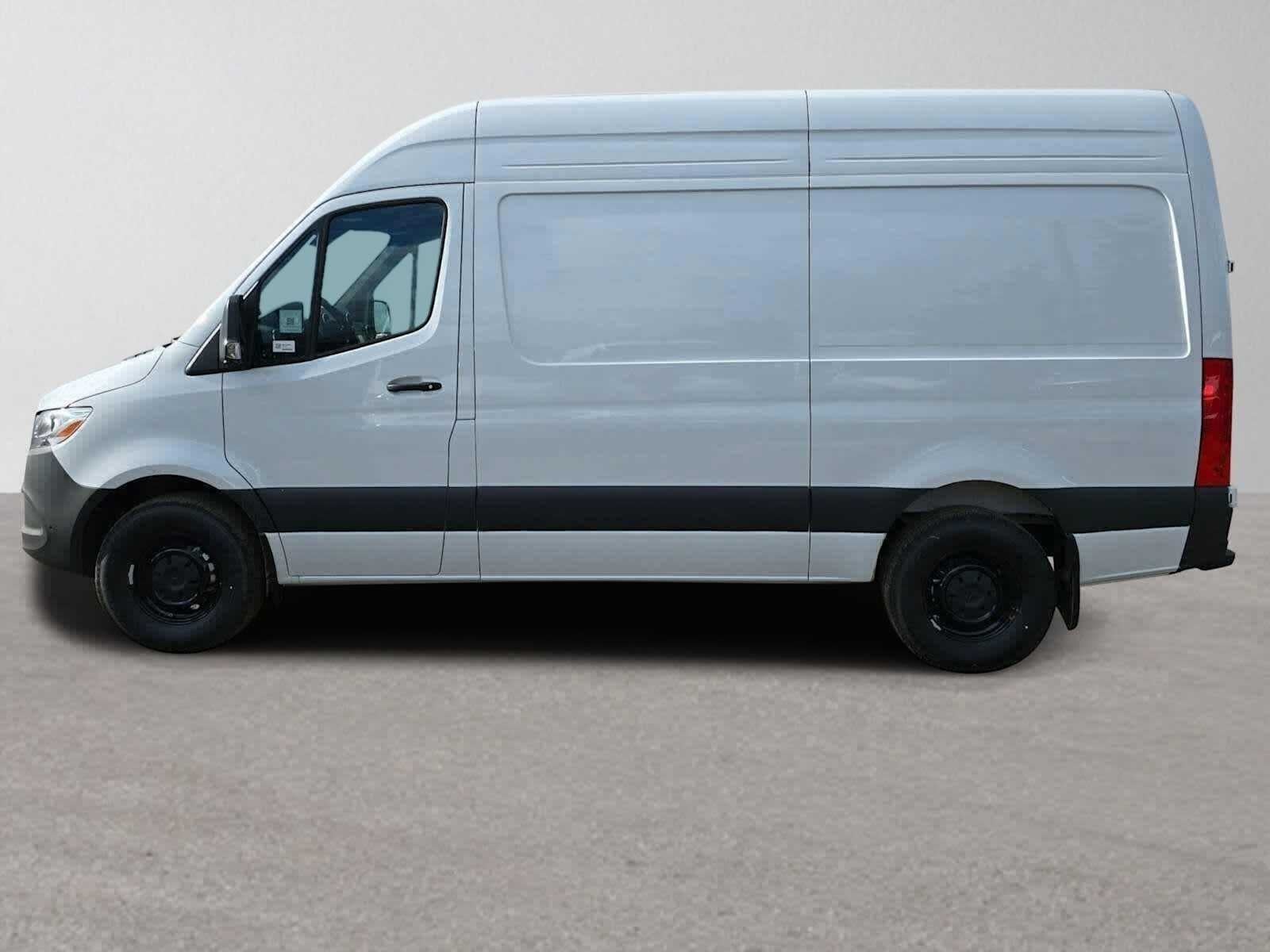 2026 Mercedes-Benz Sprinter 2500 Standard Roof I4 Diesel 144 RWD