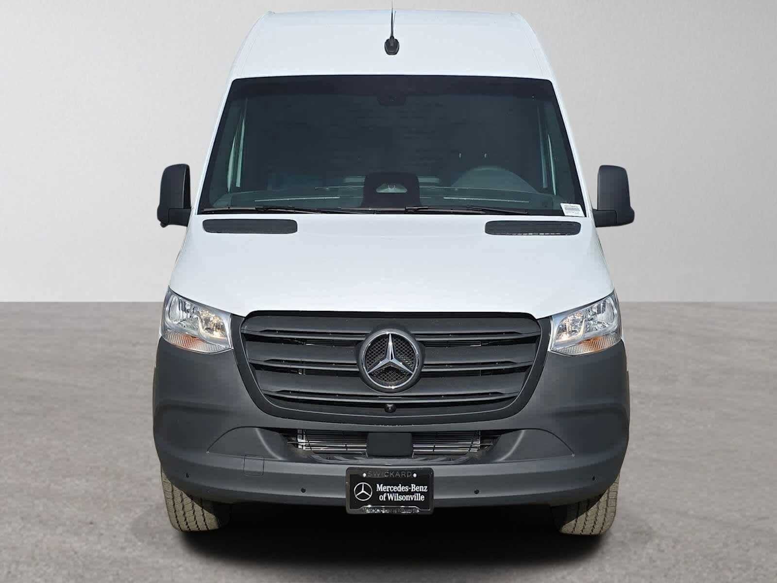 2026 Mercedes-Benz Sprinter 2500 Standard Roof I4 Diesel 144 RWD