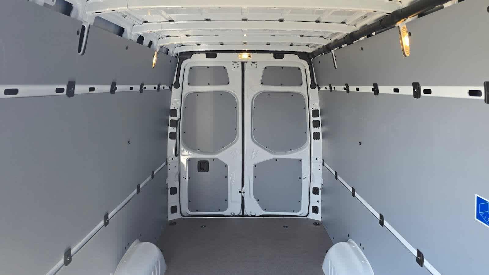2026 Mercedes-Benz Sprinter 2500 High Roof I4 Diesel 170 RWD
