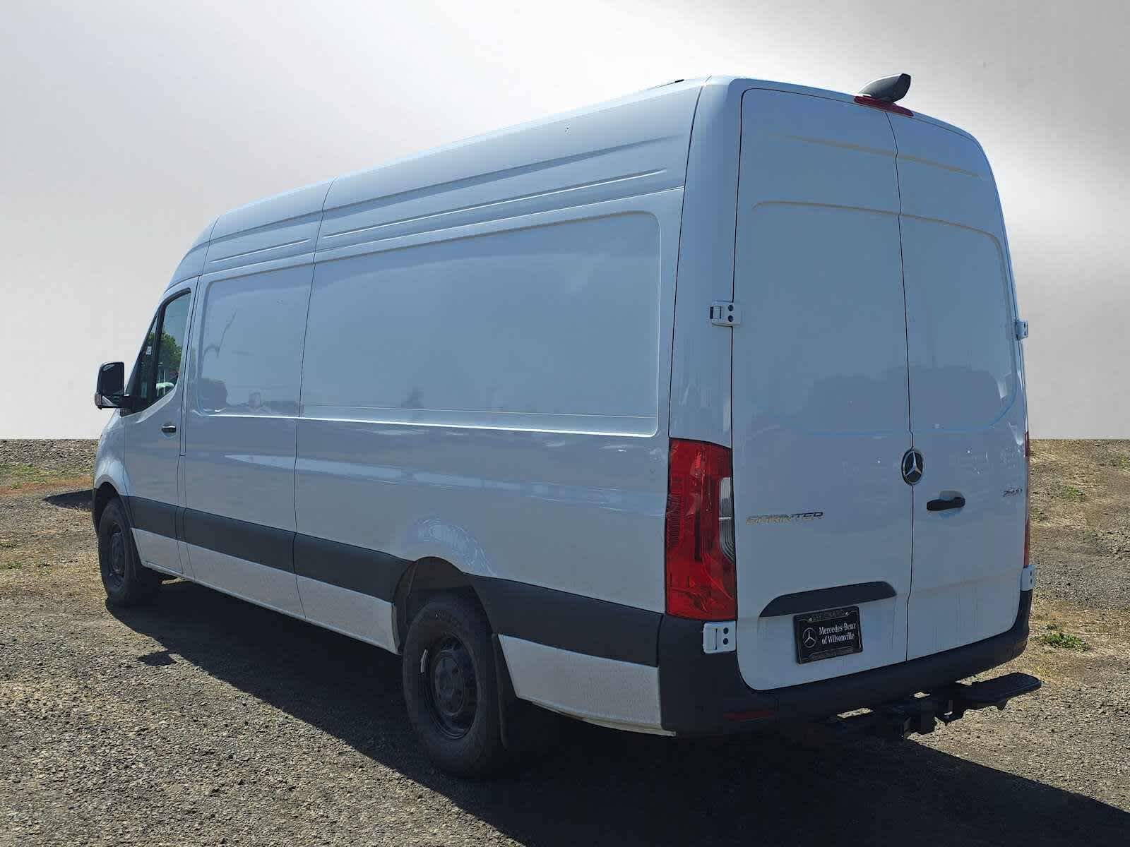 2026 Mercedes-Benz Sprinter 2500 High Roof I4 Diesel 170 RWD