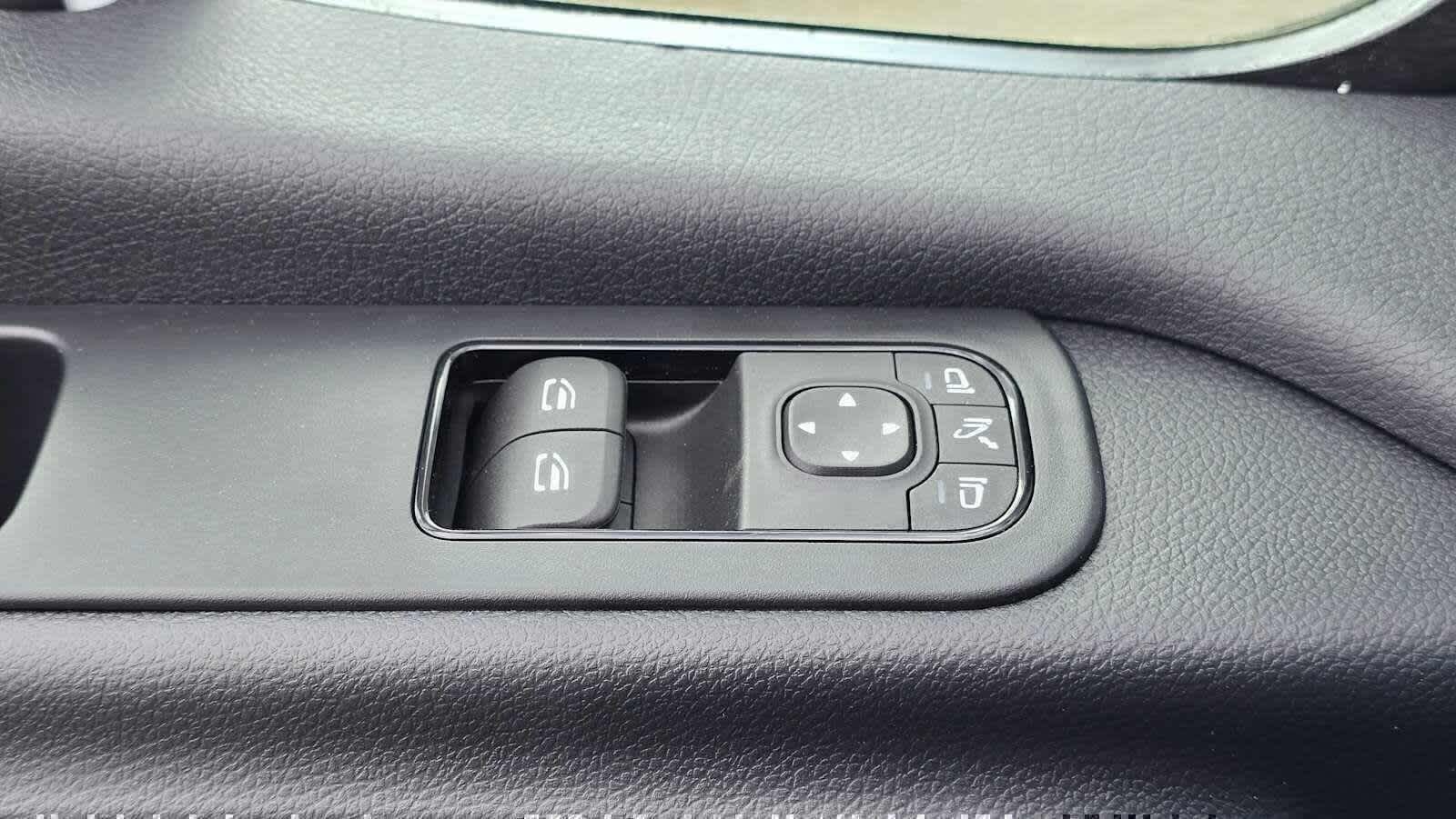 2026 Mercedes-Benz Sprinter 2500 High Roof I4 Diesel 170 RWD