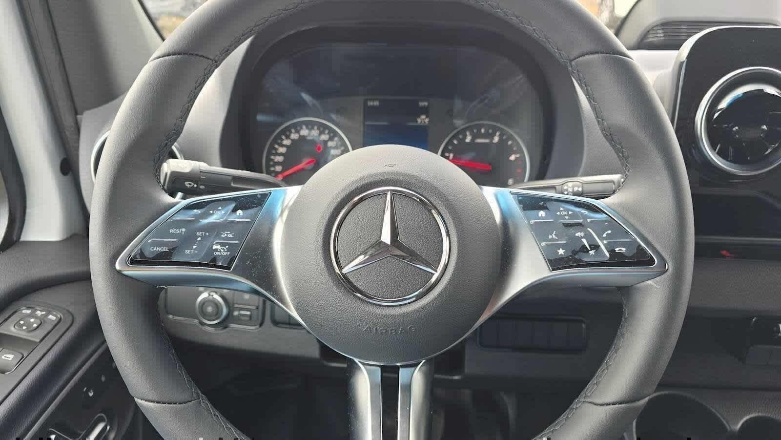 2026 Mercedes-Benz Sprinter 2500 High Roof I4 Diesel 170 RWD