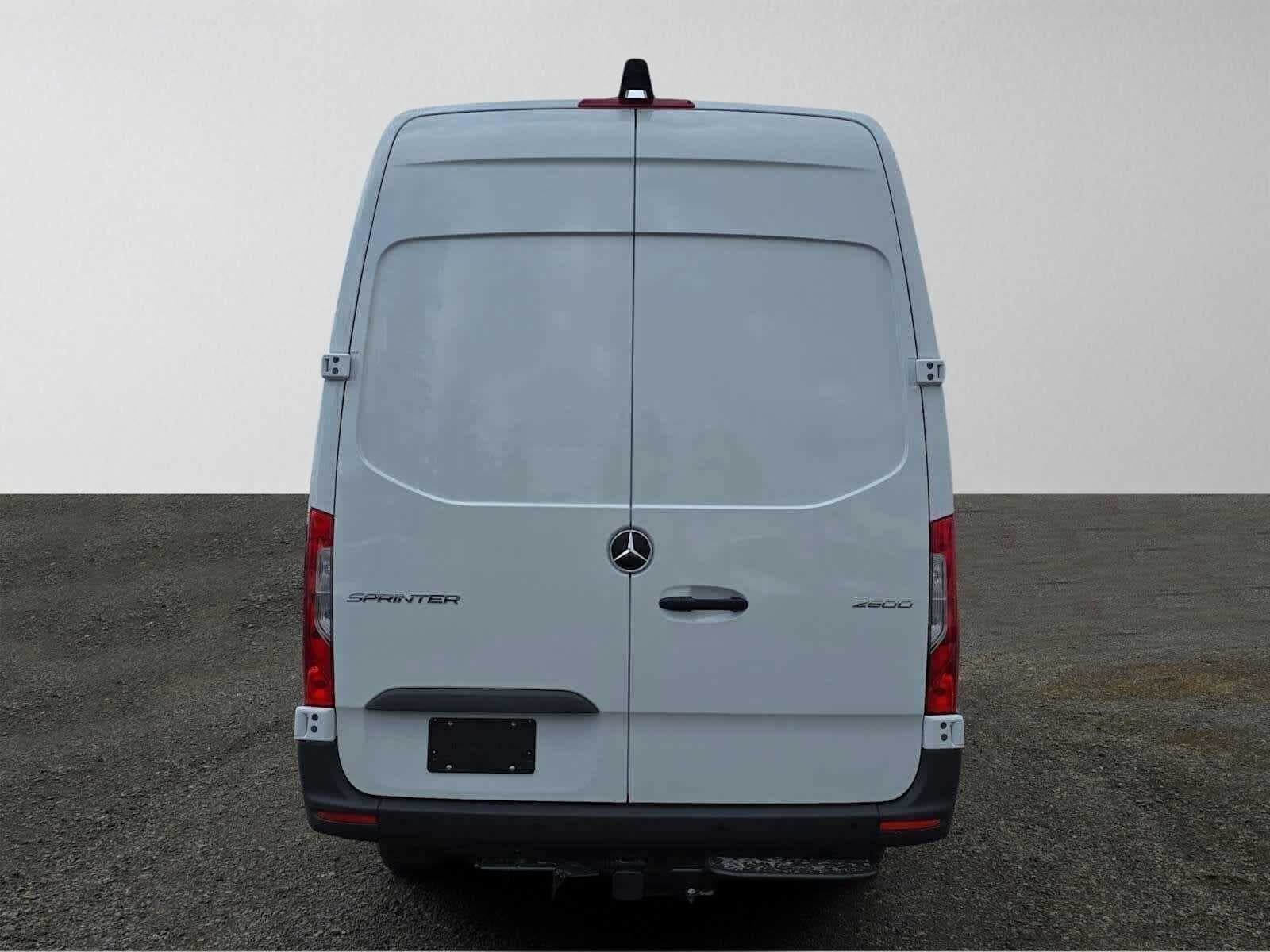 2026 Mercedes-Benz Sprinter 2500 High Roof I4 Diesel 170 RWD