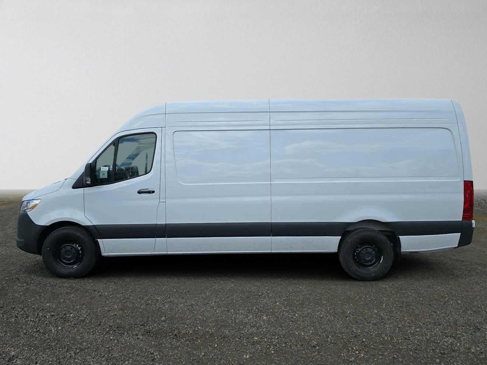 2026 Mercedes-Benz Sprinter 2500 High Roof I4 Diesel 170 RWD