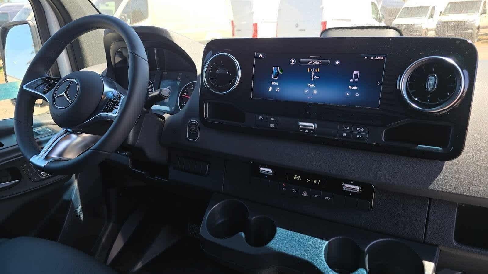 2026 Mercedes-Benz Sprinter 2500 High Roof I4 Diesel 170 RWD