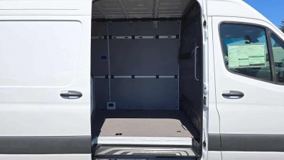 2026 Mercedes-Benz Sprinter 2500 High Roof I4 Diesel 170 RWD