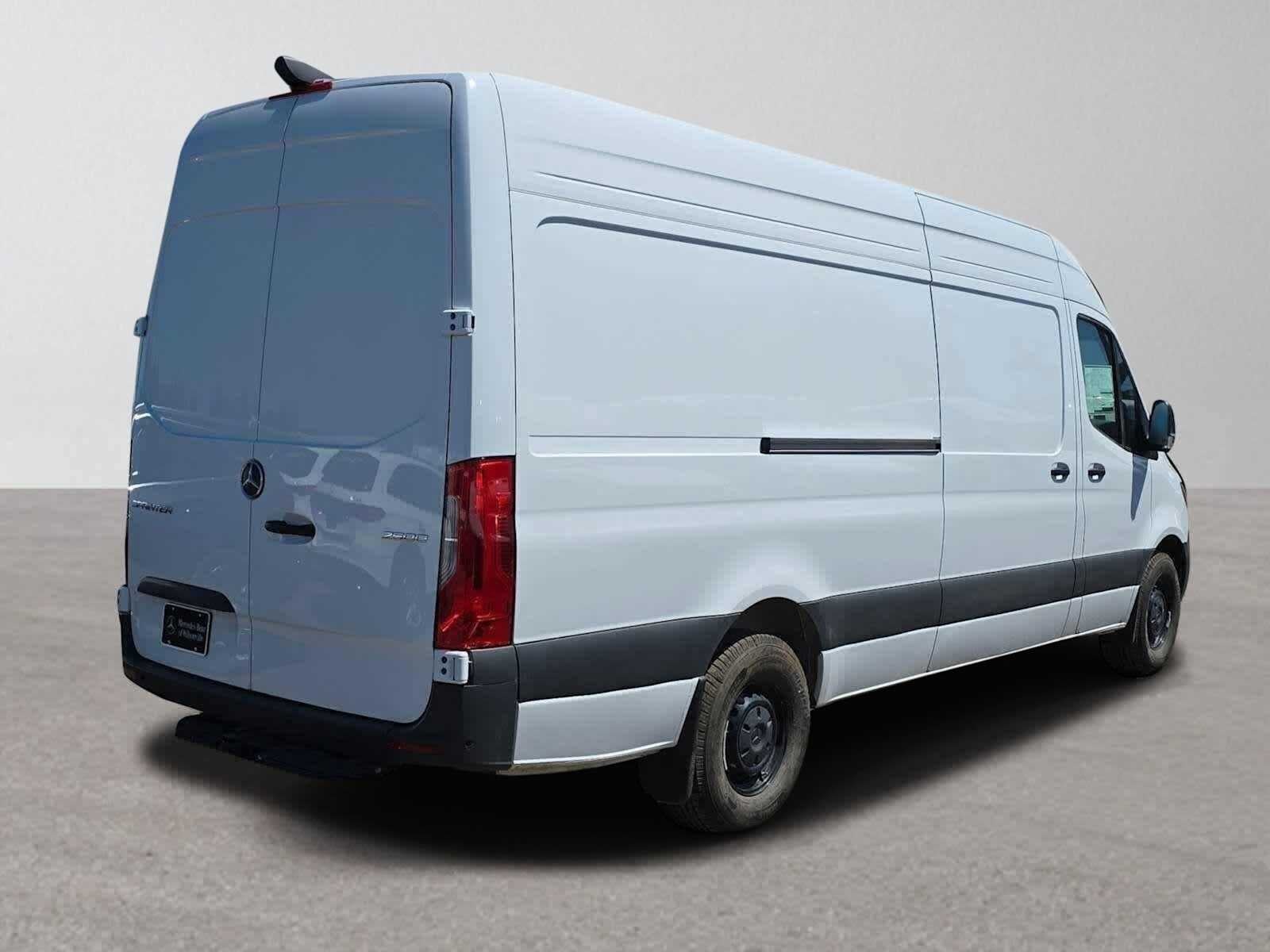 2026 Mercedes-Benz Sprinter 2500 High Roof I4 Diesel 170 RWD