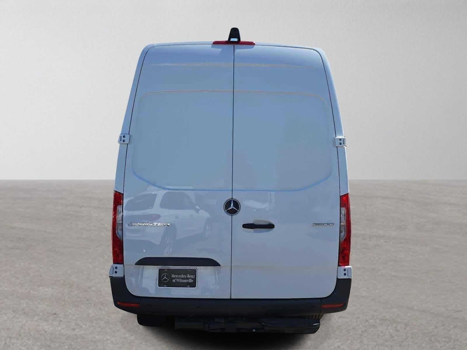 2026 Mercedes-Benz Sprinter 2500 High Roof I4 Diesel 170 RWD