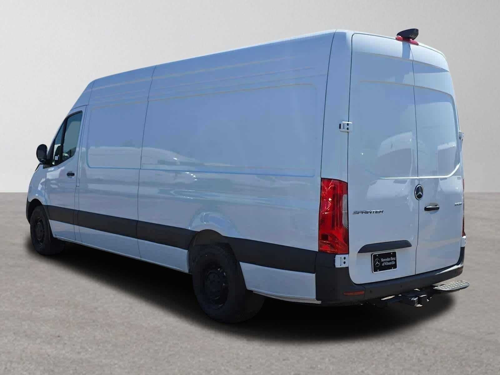 2026 Mercedes-Benz Sprinter 2500 High Roof I4 Diesel 170 RWD
