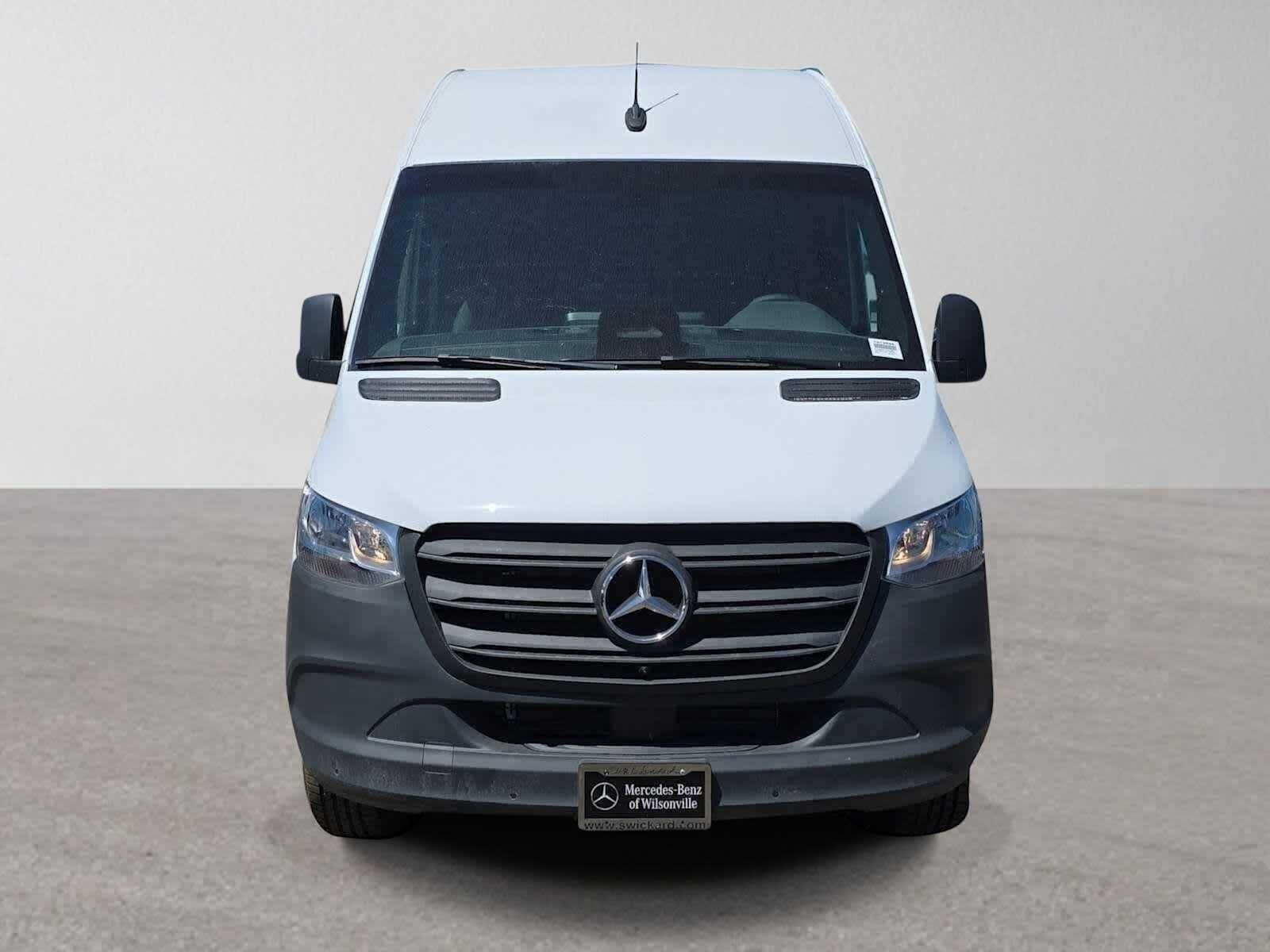 2026 Mercedes-Benz Sprinter 2500 High Roof I4 Diesel 170 RWD