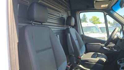 2026 Mercedes-Benz Sprinter 2500 High Roof I4 Diesel 170 RWD