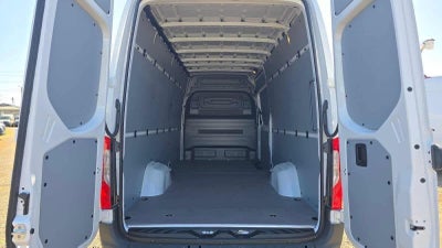 2026 Mercedes-Benz Sprinter 2500 High Roof I4 Diesel 170 RWD