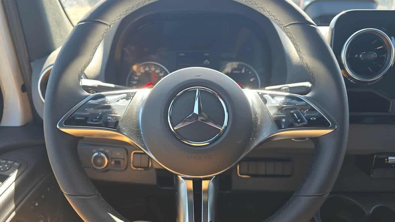 2026 Mercedes-Benz Sprinter 2500 High Roof I4 Diesel 170 RWD