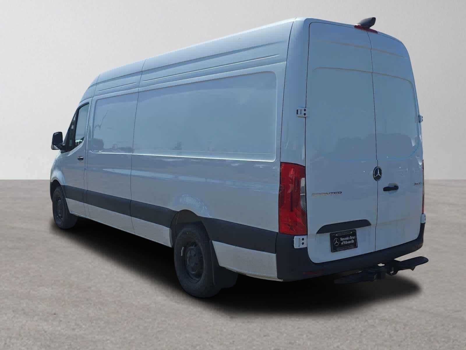2026 Mercedes-Benz Sprinter 2500 High Roof I4 Diesel 170 RWD
