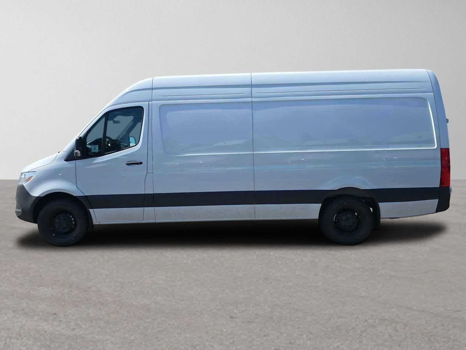 2026 Mercedes-Benz Sprinter 2500 High Roof I4 Diesel 170 RWD