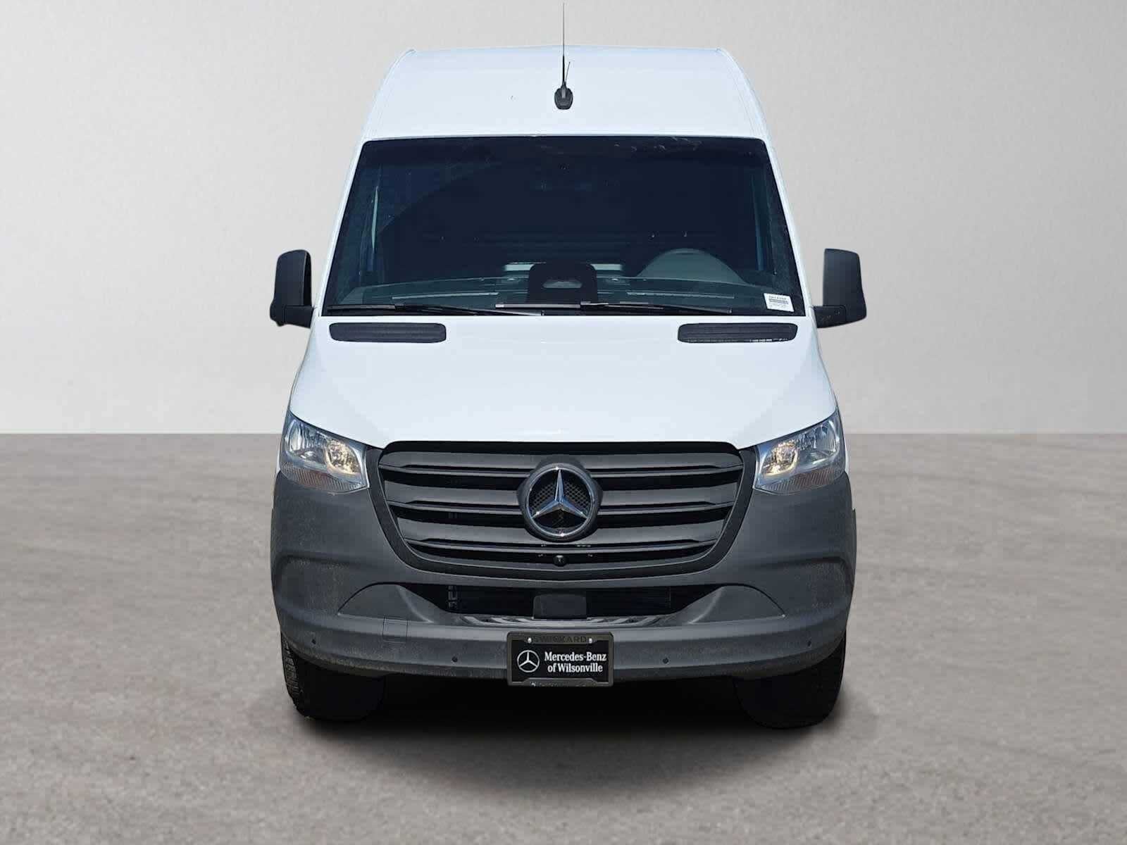 2026 Mercedes-Benz Sprinter 2500 High Roof I4 Diesel 170 RWD
