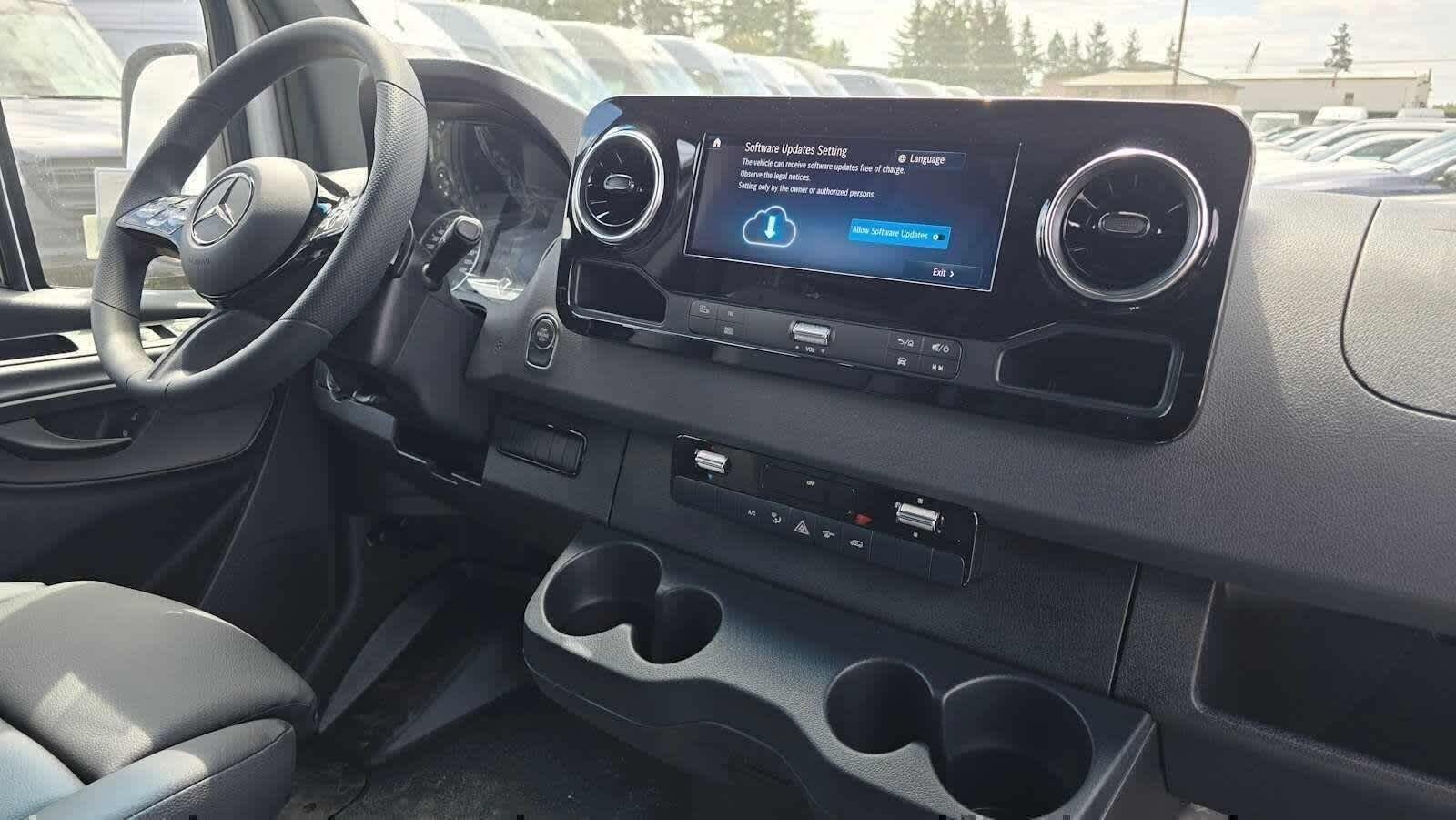 2026 Mercedes-Benz Sprinter 2500 High Roof I4 Diesel 170 RWD