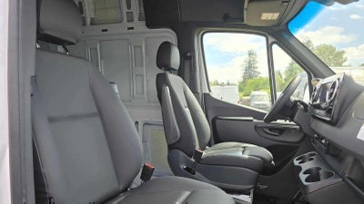 2026 Mercedes-Benz Sprinter 2500 High Roof I4 Diesel 170 RWD