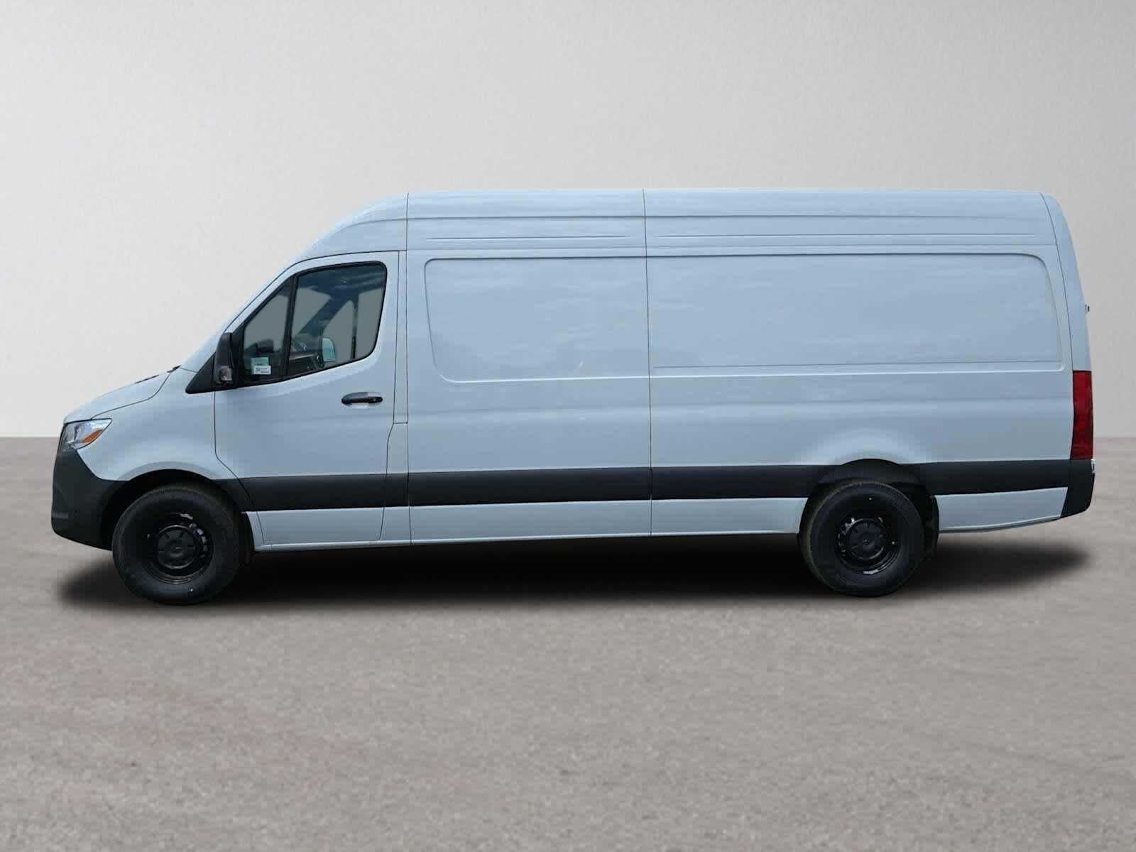 2026 Mercedes-Benz Sprinter 2500 High Roof I4 Diesel 170 RWD