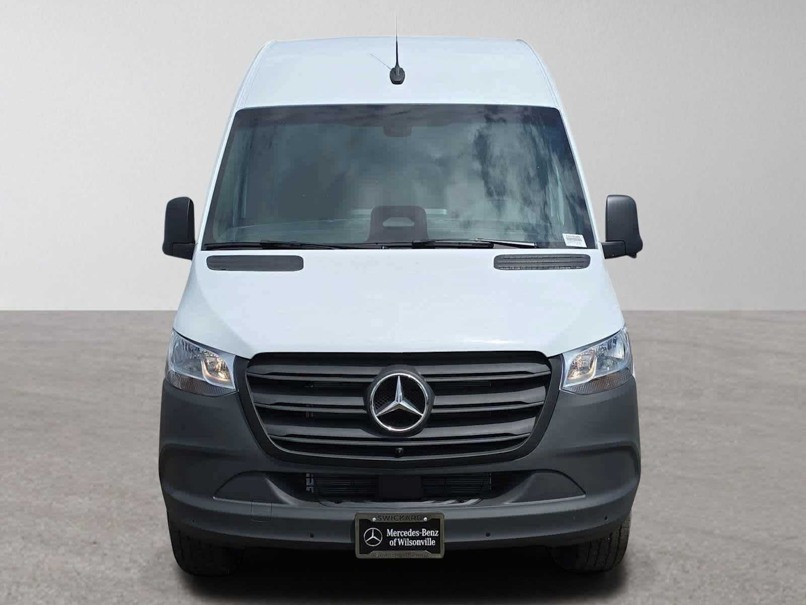 2026 Mercedes-Benz Sprinter 2500 High Roof I4 Diesel 170 RWD