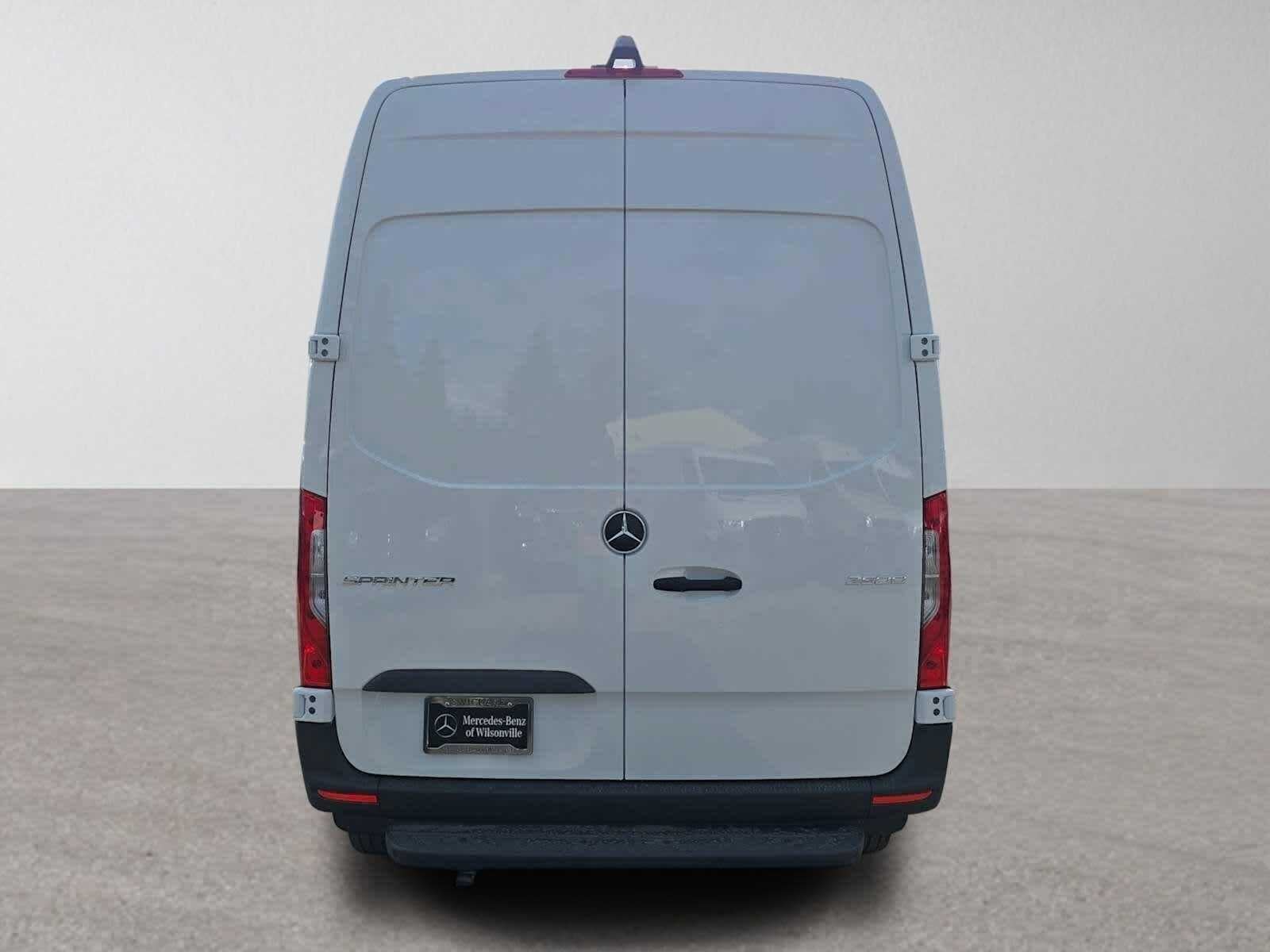 2026 Mercedes-Benz Sprinter 2500 High Roof I4 Diesel 170 RWD