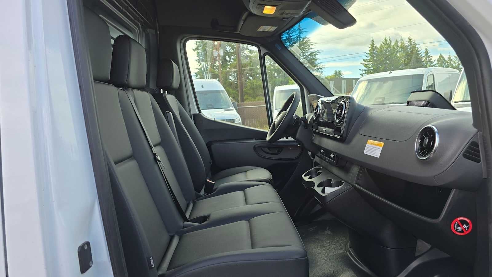 2026 Mercedes-Benz Sprinter 2500 High Roof I4 Diesel 170 RWD