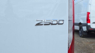 2026 Mercedes-Benz Sprinter 2500 High Roof I4 Diesel 170 RWD
