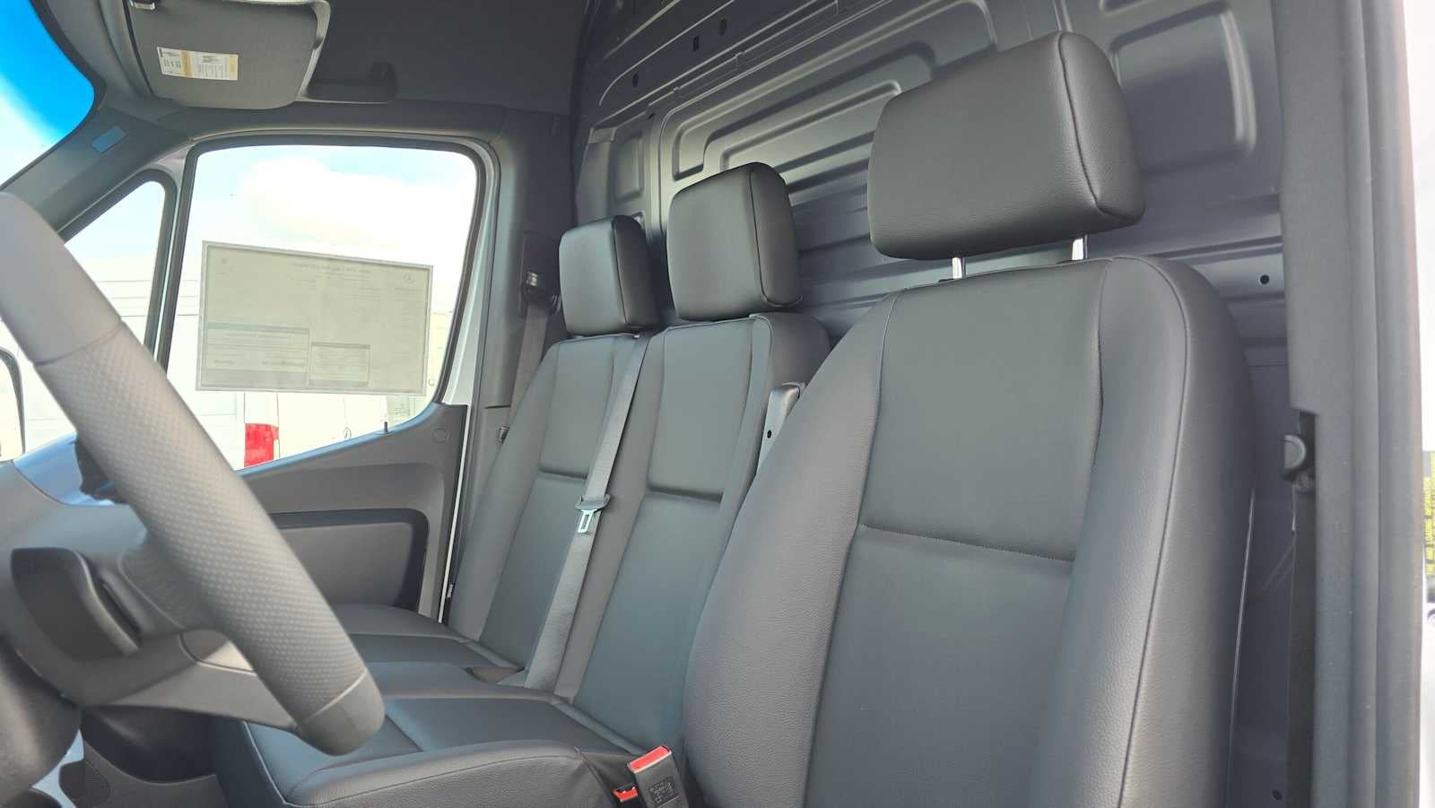 2026 Mercedes-Benz Sprinter 2500 High Roof I4 Diesel 170 RWD