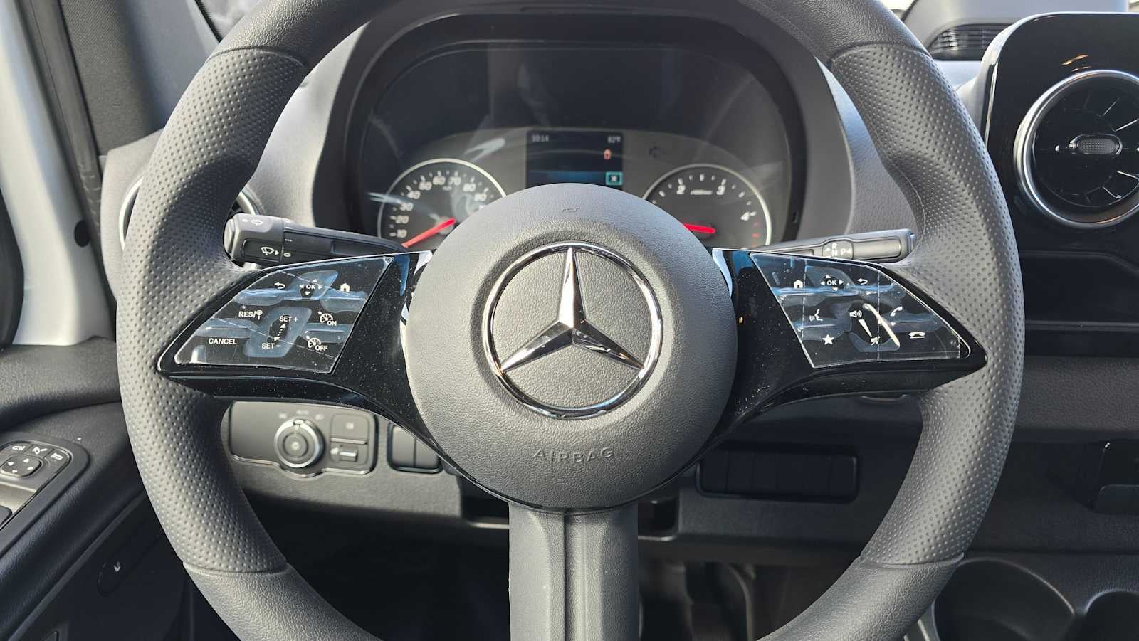 2026 Mercedes-Benz Sprinter 2500 High Roof I4 Diesel 170 RWD