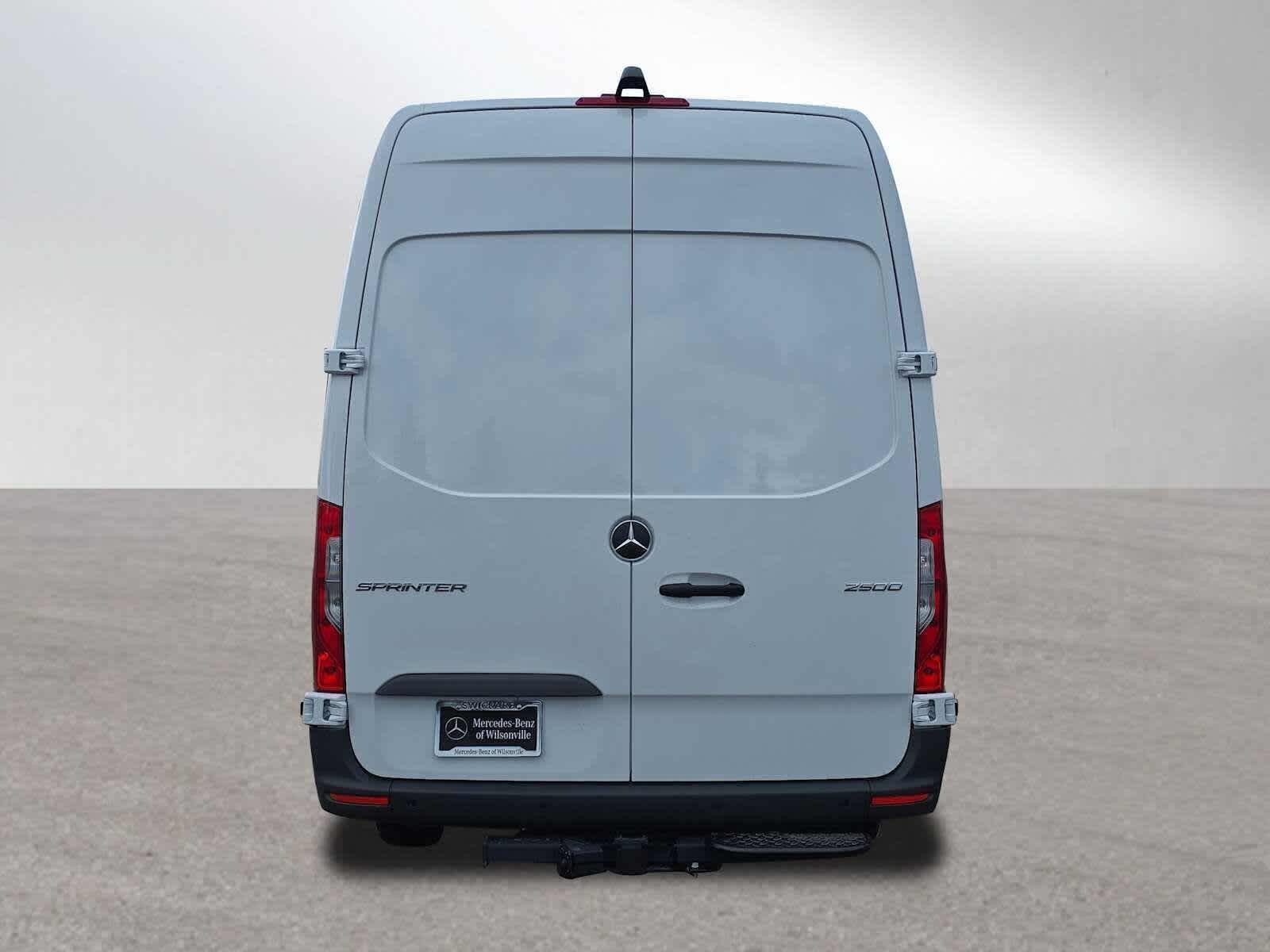 2026 Mercedes-Benz Sprinter 2500 High Roof I4 Diesel 170 RWD