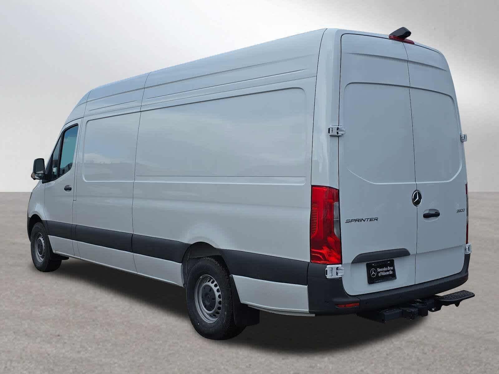2026 Mercedes-Benz Sprinter 2500 High Roof I4 Diesel 170 RWD