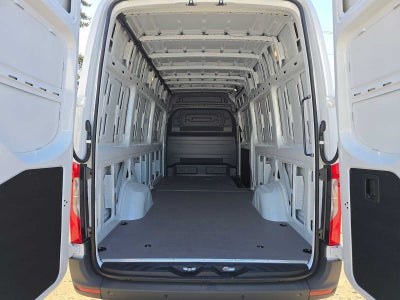 2026 Mercedes-Benz Sprinter Cargo 2500 High Roof I4 Diesel 170 RWD