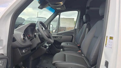 2026 Mercedes-Benz Sprinter 2500 High Roof I4 Diesel 170 RWD