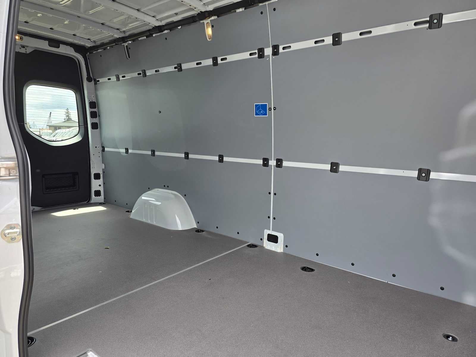 2026 Mercedes-Benz Sprinter 2500 High Roof I4 Diesel 170 RWD