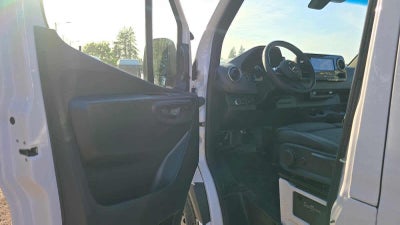 2025 Mercedes-Benz Sprinter Cargo Van 2500 Standard Roof I4 Diesel HO 144 RWD