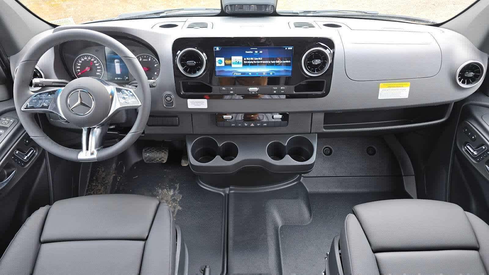 2026 Mercedes-Benz Sprinter 2500 Standard Roof I4 Diesel HO 144" AWD