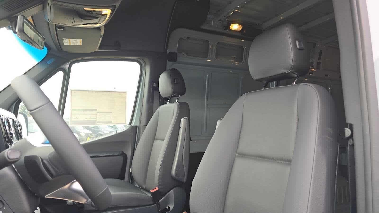 2026 Mercedes-Benz Sprinter 2500 Standard Roof I4 Diesel HO 144" AWD