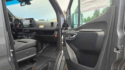 2026 Mercedes-Benz Sprinter 2500 Standard Roof I4 Diesel HO 144 AWD