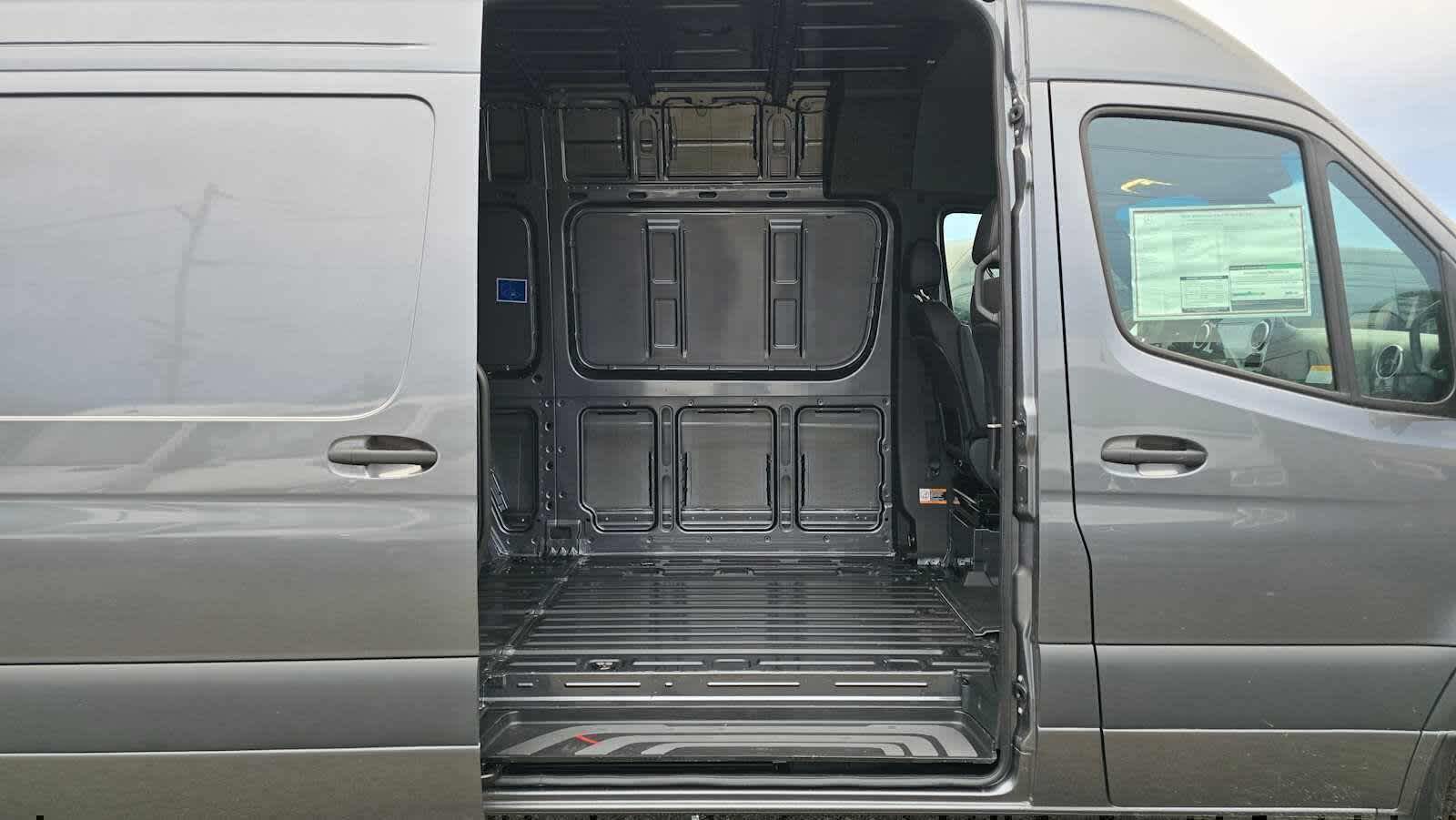 2026 Mercedes-Benz Sprinter 2500 Standard Roof I4 Diesel HO 144 AWD