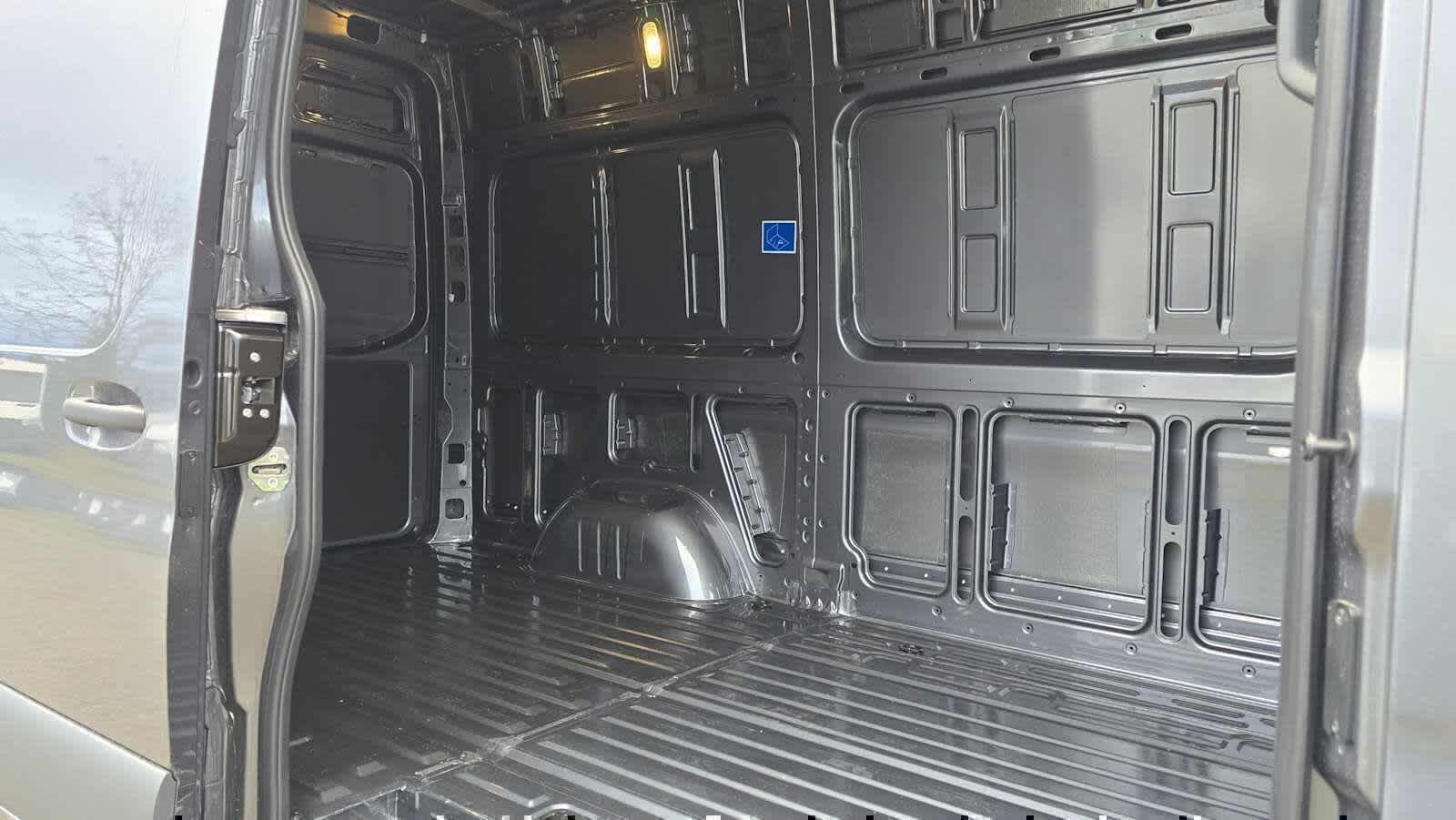 2026 Mercedes-Benz Sprinter 2500 Standard Roof I4 Diesel HO 144 AWD