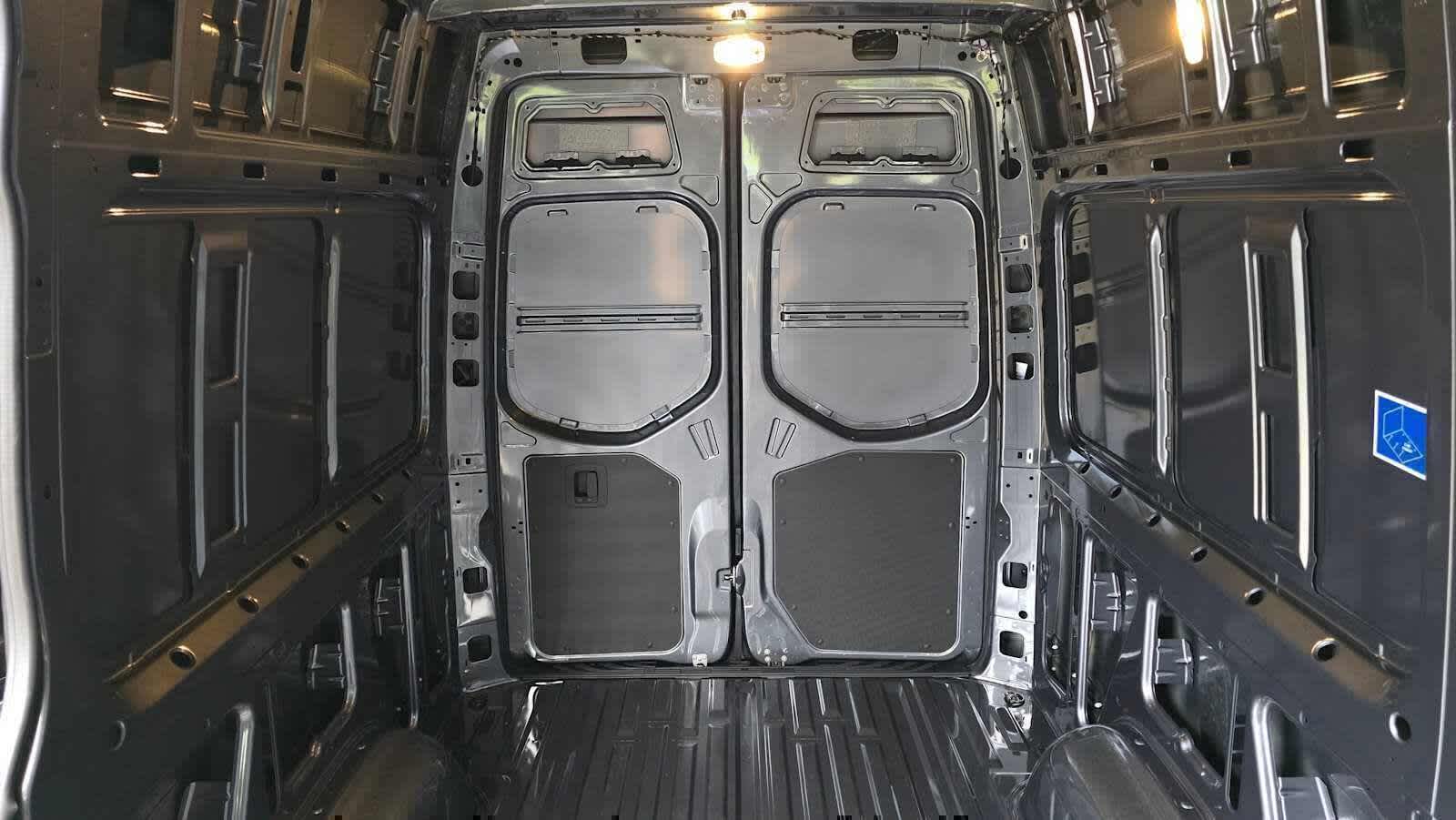 2026 Mercedes-Benz Sprinter 2500 Standard Roof I4 Diesel HO 144 AWD