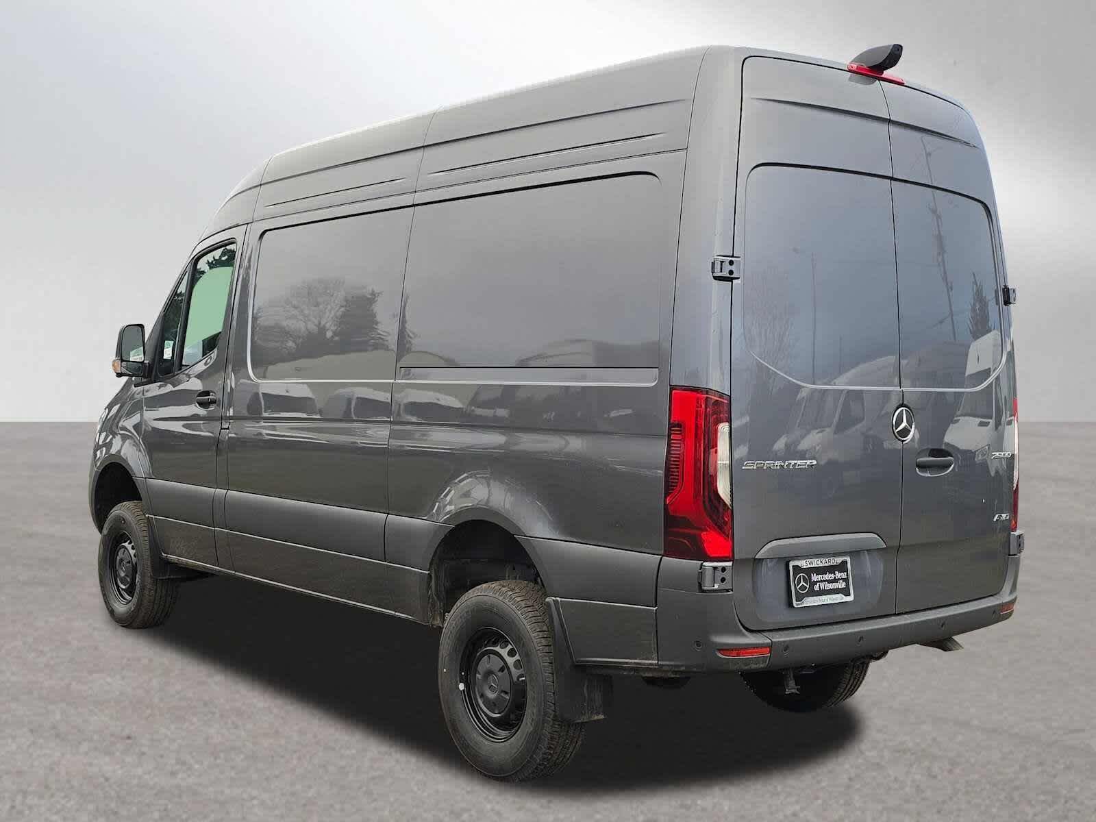 2026 Mercedes-Benz Sprinter 2500 Standard Roof I4 Diesel HO 144 AWD